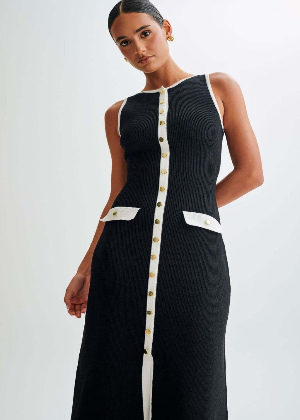 Chic Contrast Trim Midi Dress